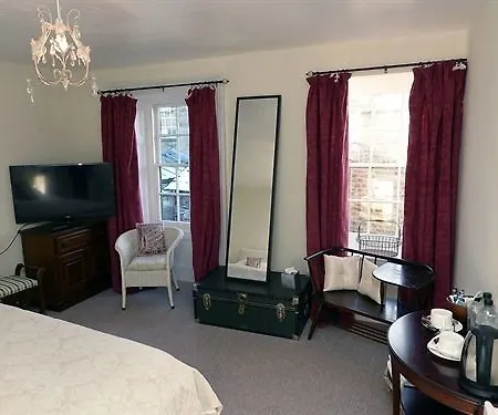 Inn The Bruce Arms 2*